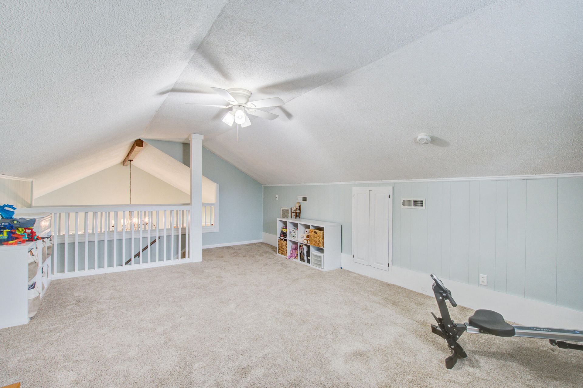 2115 Hunter Creek Drive Photo 4