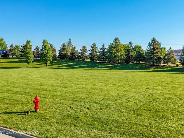 1718 Ellsworth Drive , Sycamore, IL 60178