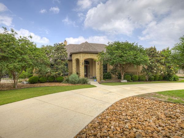 5684 Copper Crk, New Braunfels, TX 78132