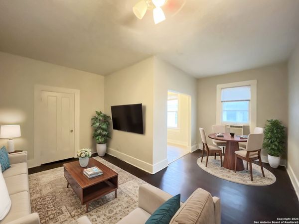 319 ARMY BLVD, Unit 8, San Antonio, TX 78215