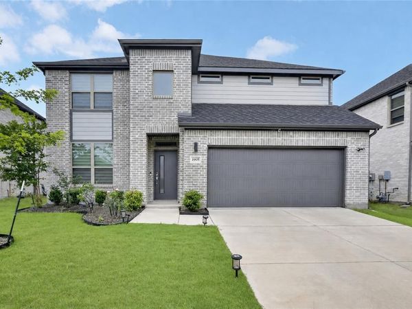 1905 Edgewater Street , Celina, TX 75009