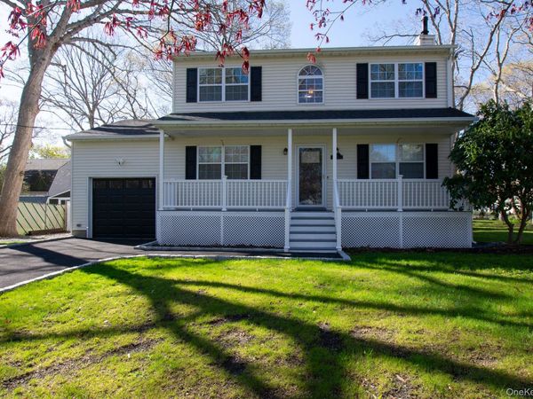 80 Queen Road, Mastic Beach, NY 11951