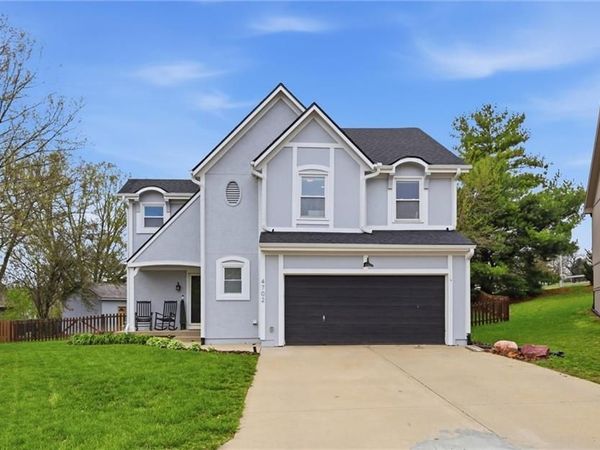 4702 Roundtree Court, Shawnee, KS 66226