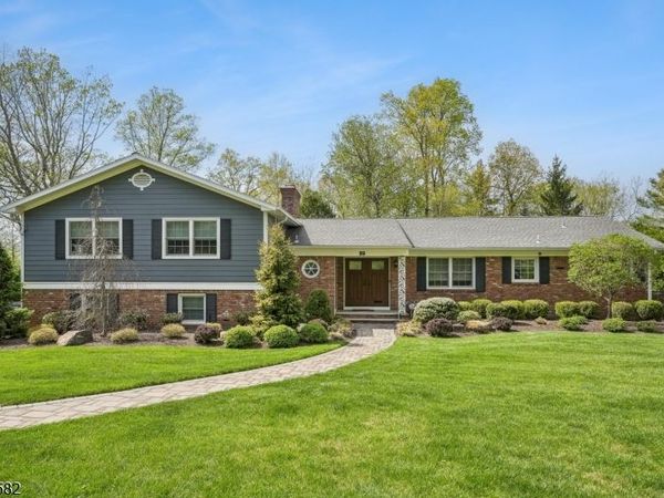 89 Westview Rd, Millburn, NJ 07078