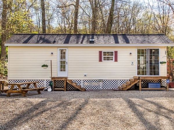 131 Sycamore Village, Vernon, NJ 07461