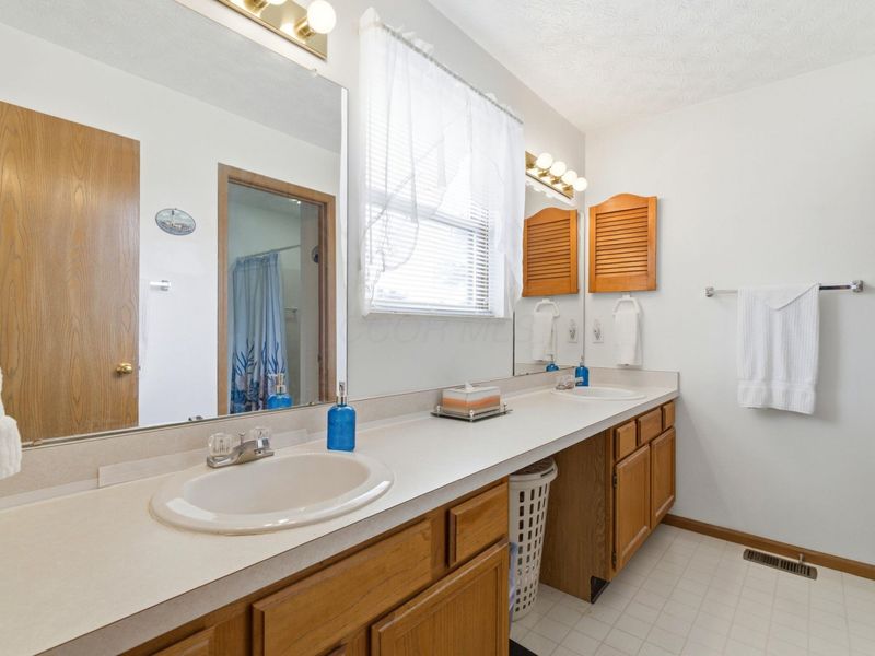 2742 Woodcroft Road, Columbus, OH 43204 Photo 19