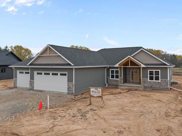 W5759 ROUNDSTONE PLACE, Menasha, WI 54952