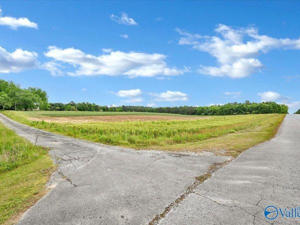 900 County Road 1466, Cullman, AL 35055