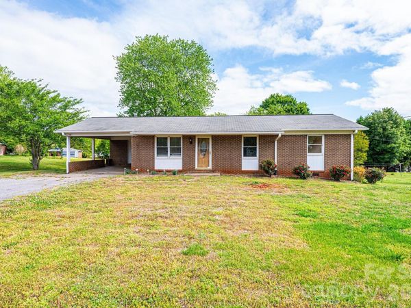 3886 Clay Street, Claremont, NC 28610