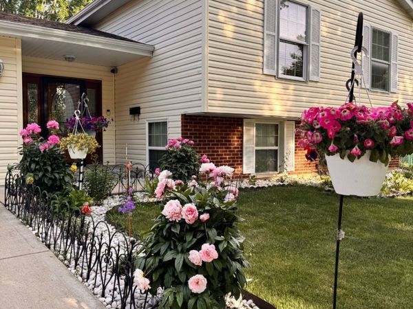 2215 BRADFORD Drive, Wheaton, IL 60189