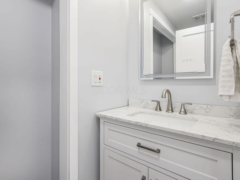 435 N Franklin Street, Delaware, OH 43015 Photo 28