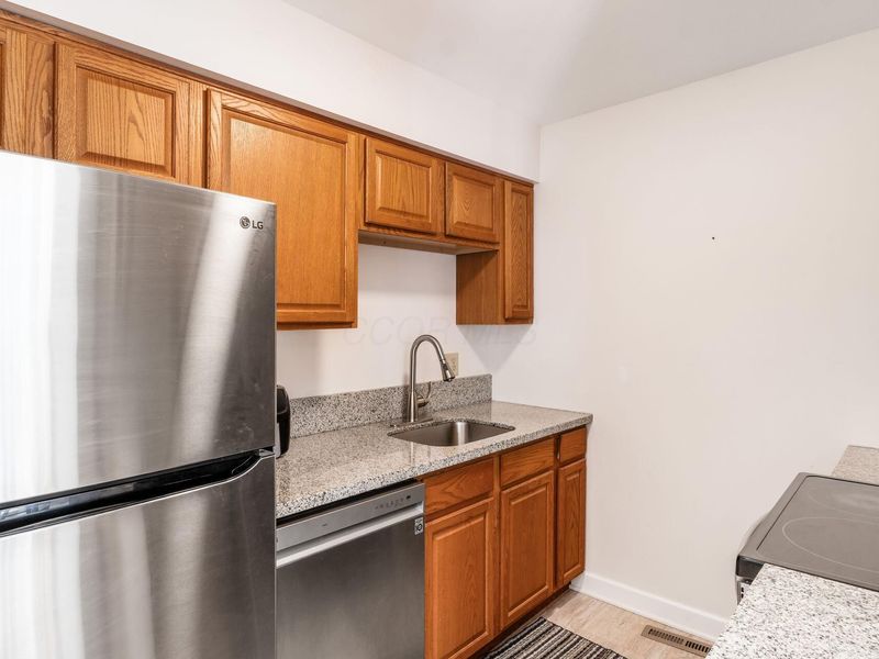 3070 Jersey Drive, Unit 51, Columbus, OH 43204 Photo 14