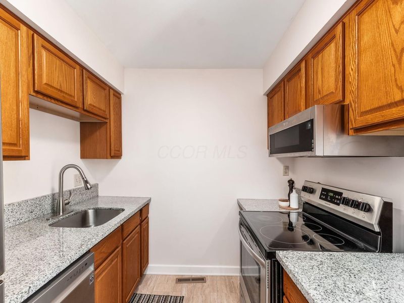 3070 Jersey Drive, Unit 51, Columbus, OH 43204 Photo 15