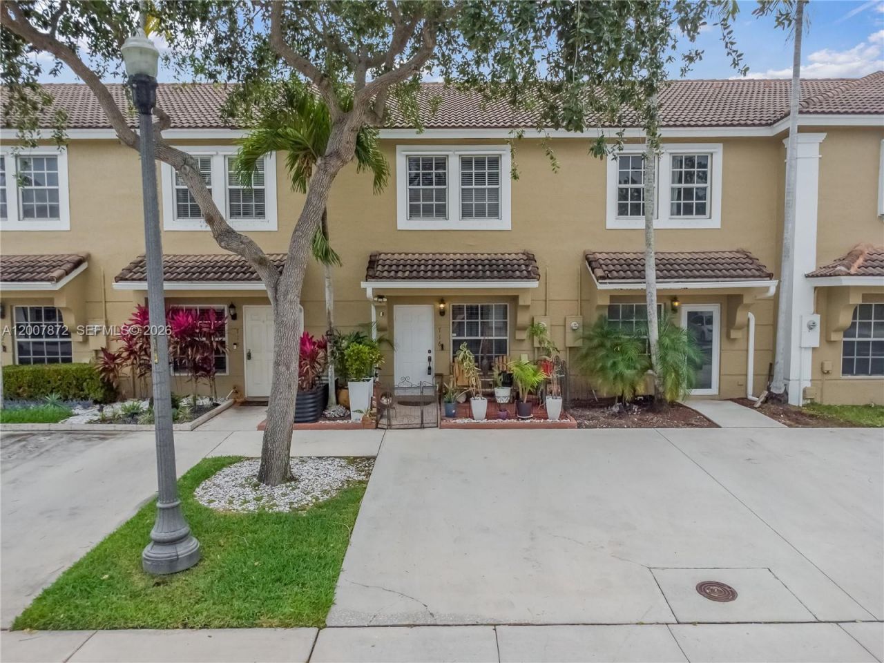 716 SW 122nd Ave, Pembroke Pines, FL 33025 Photo