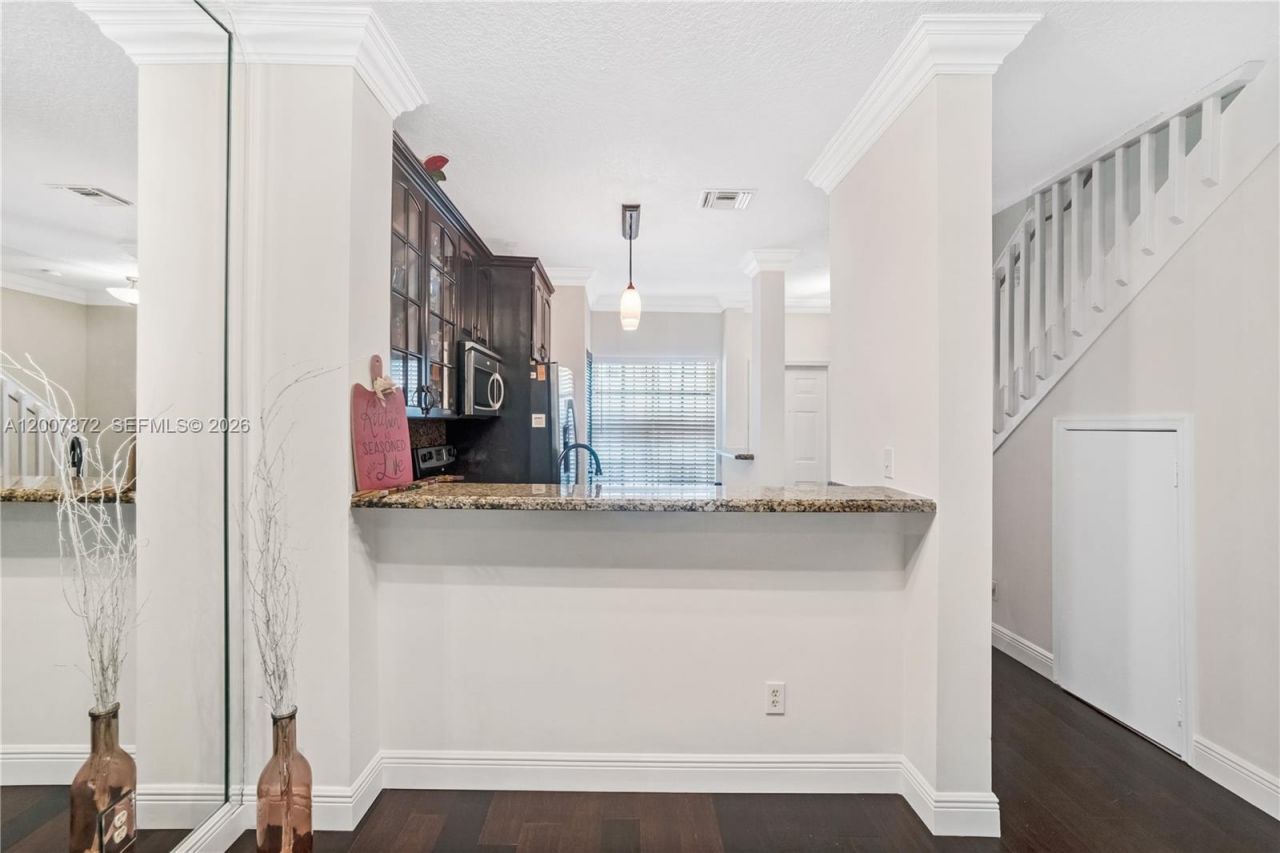 716 SW 122nd Ave, Pembroke Pines, FL 33025 Photo