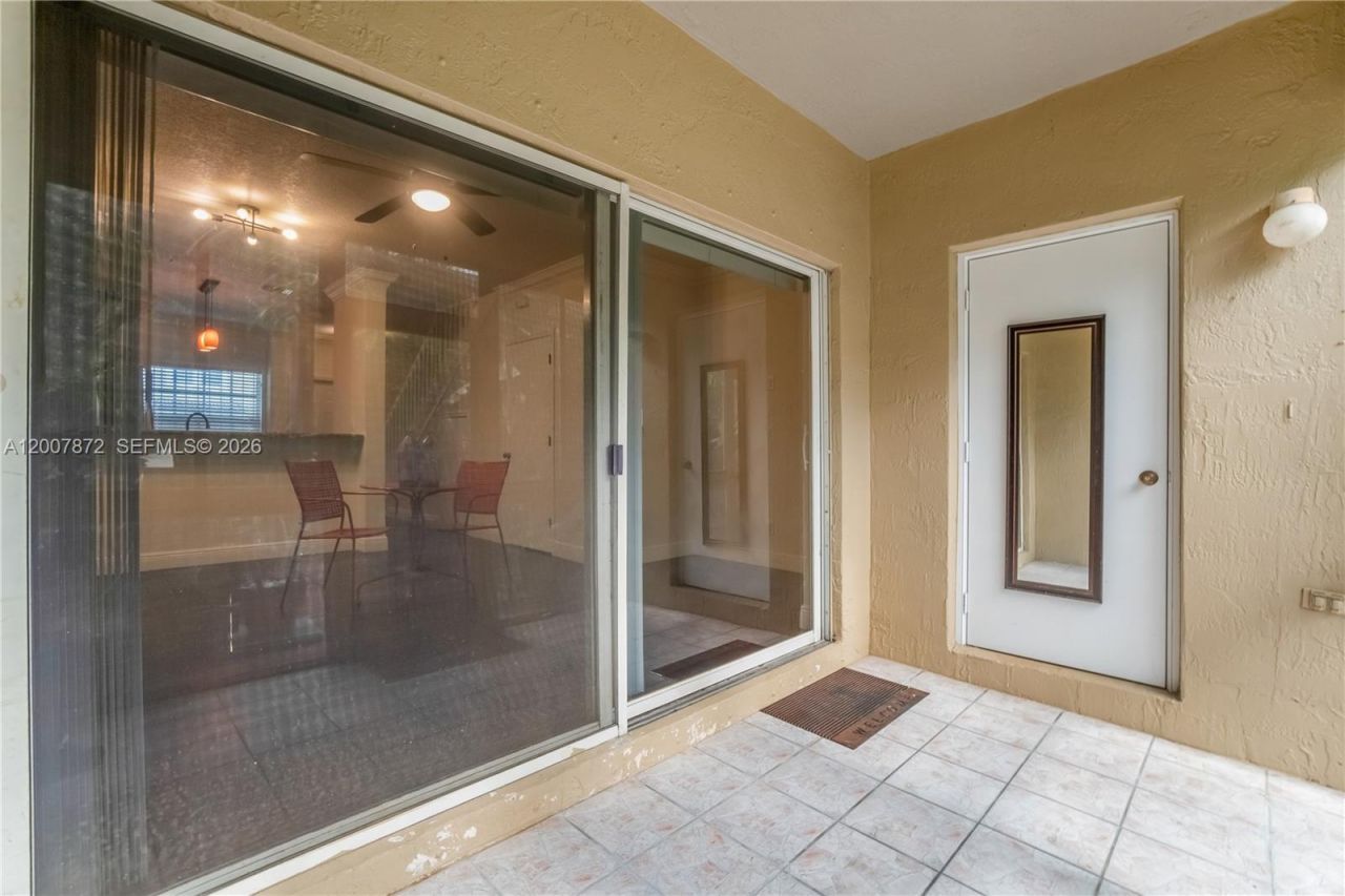 716 SW 122nd Ave, Pembroke Pines, FL 33025 Photo