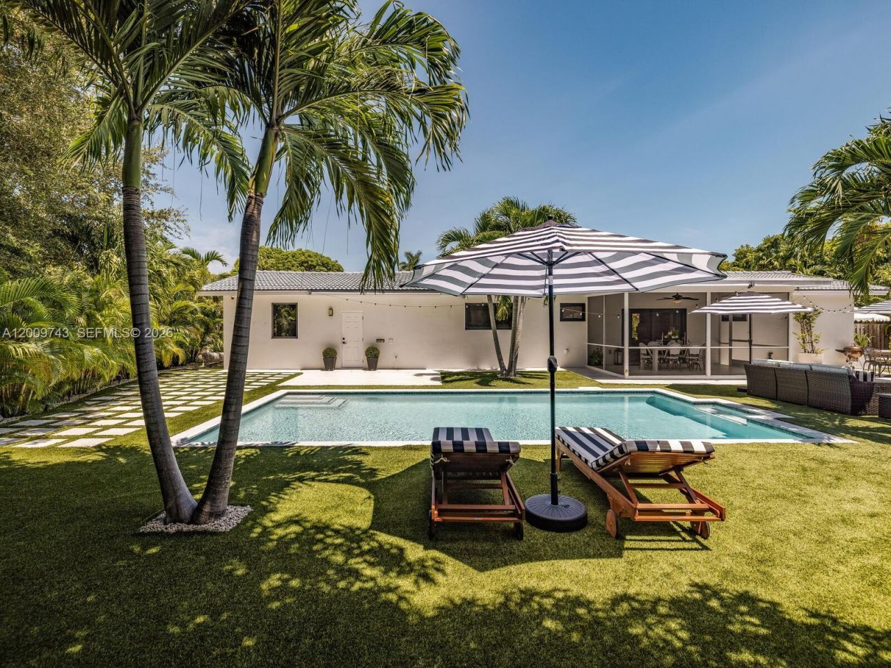 11504 NE 6th Ave , Biscayne Park, FL 33161 Photo