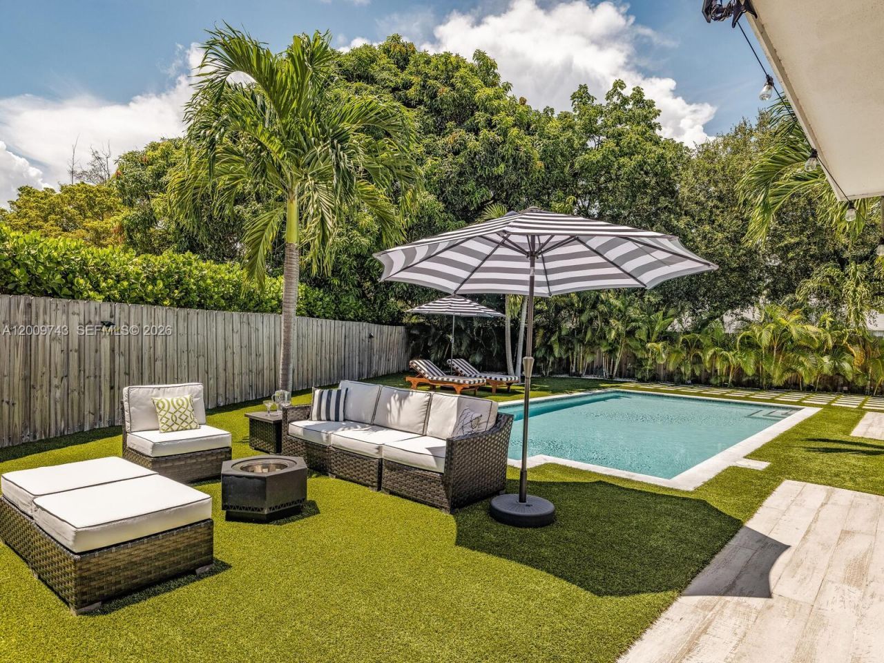 11504 NE 6th Ave , Biscayne Park, FL 33161 Photo