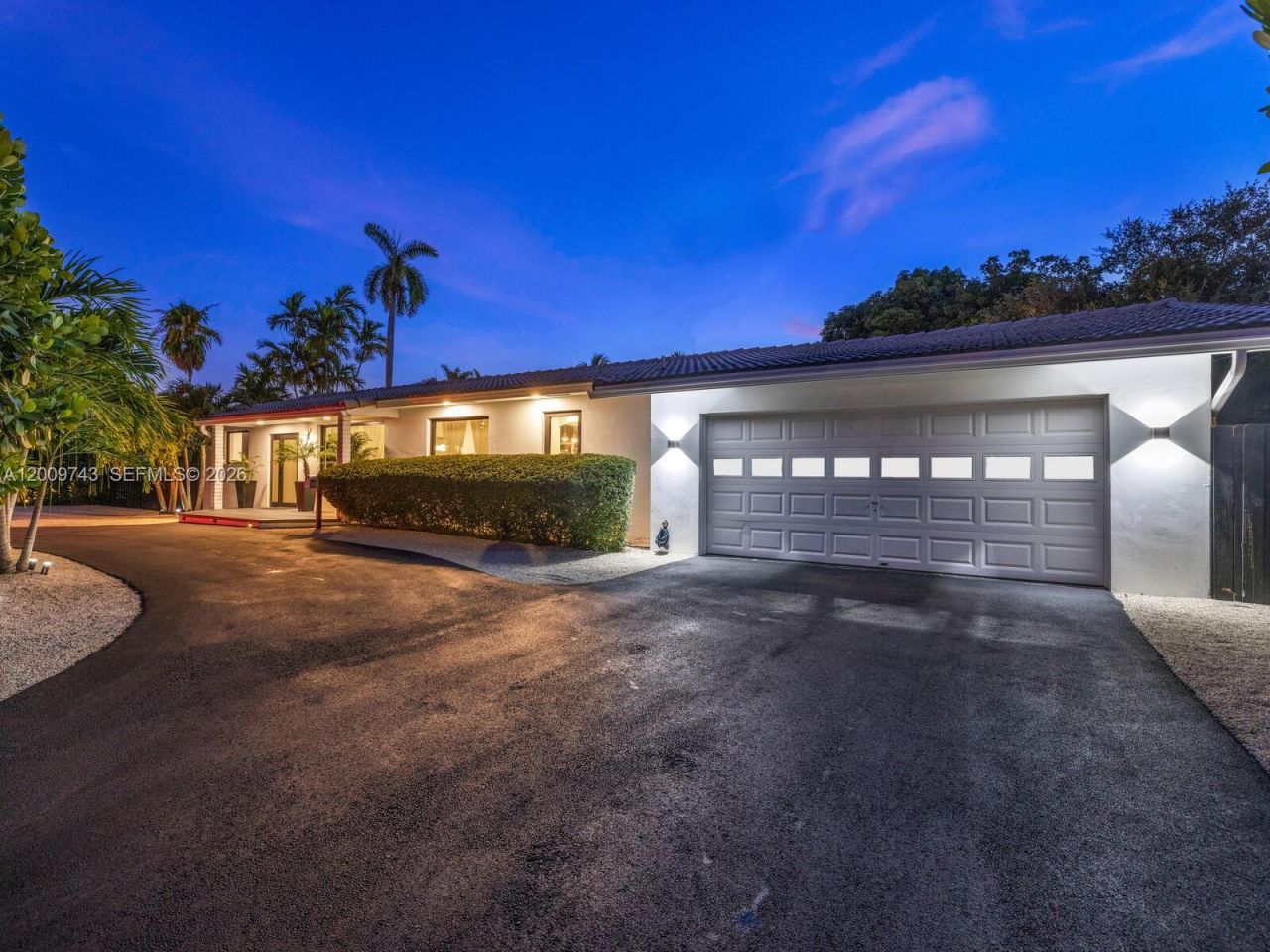 11504 NE 6th Ave , Biscayne Park, FL 33161 Photo