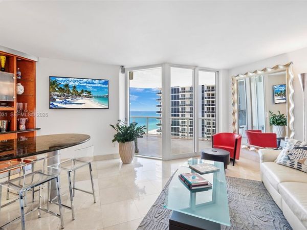 4779 Collins Ave , Unit 2404, Miami Beach, FL 33140
