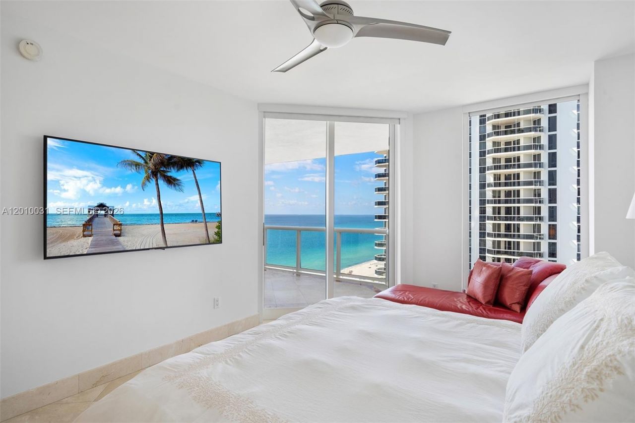 4779 Collins Ave , Unit 2404, Miami Beach, FL 33140 Photo