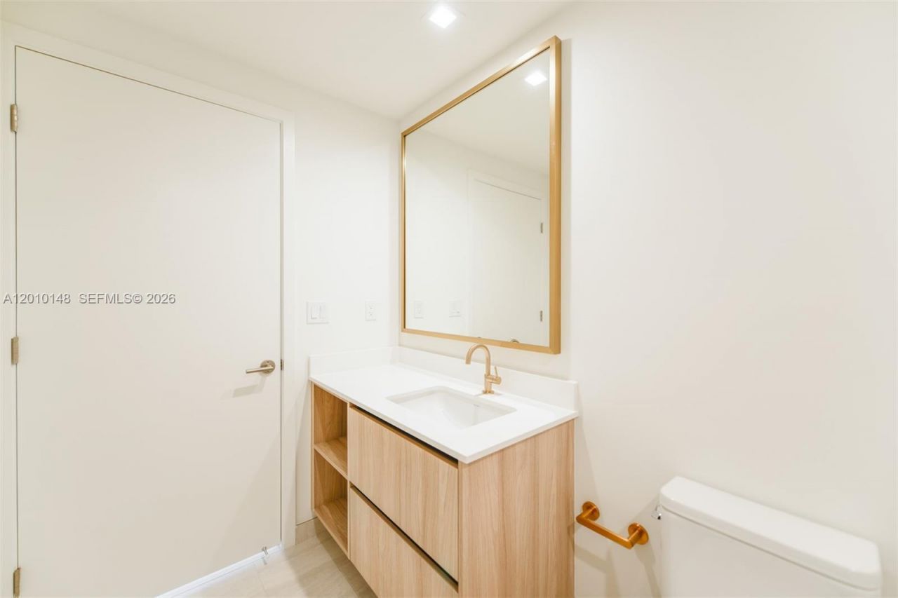 77 SE 5 Street, Unit 2604, Miami, FL 33131 Photo