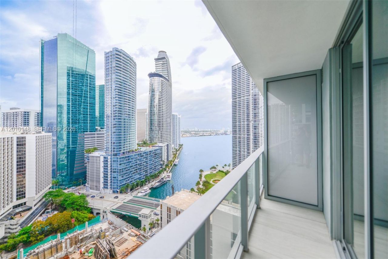 77 SE 5 Street, Unit 2604, Miami, FL 33131 Photo