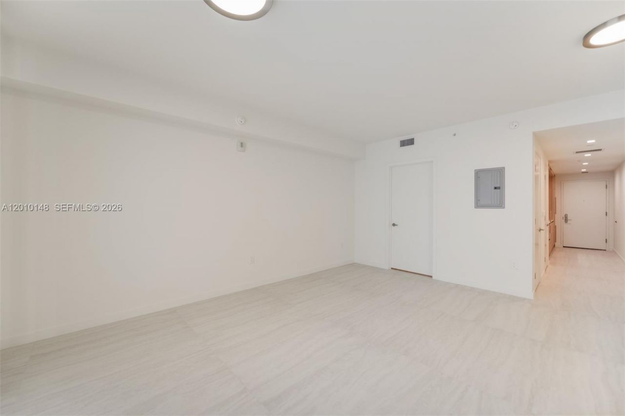 77 SE 5 Street, Unit 2604, Miami, FL 33131 Photo