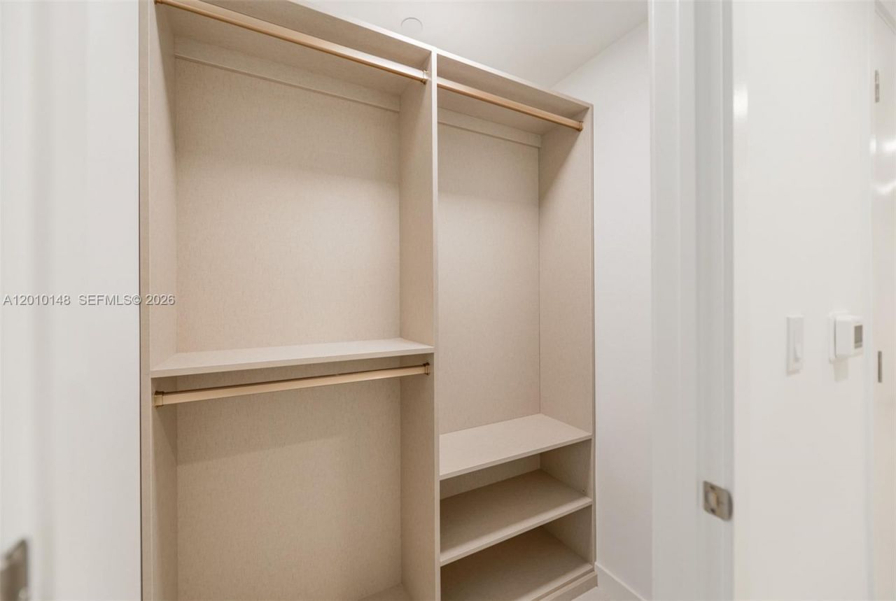 77 SE 5 Street, Unit 2604, Miami, FL 33131 Photo