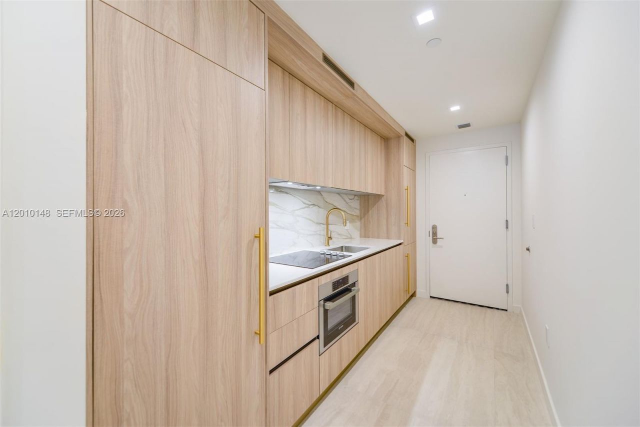 77 SE 5 Street, Unit 2604, Miami, FL 33131 Photo
