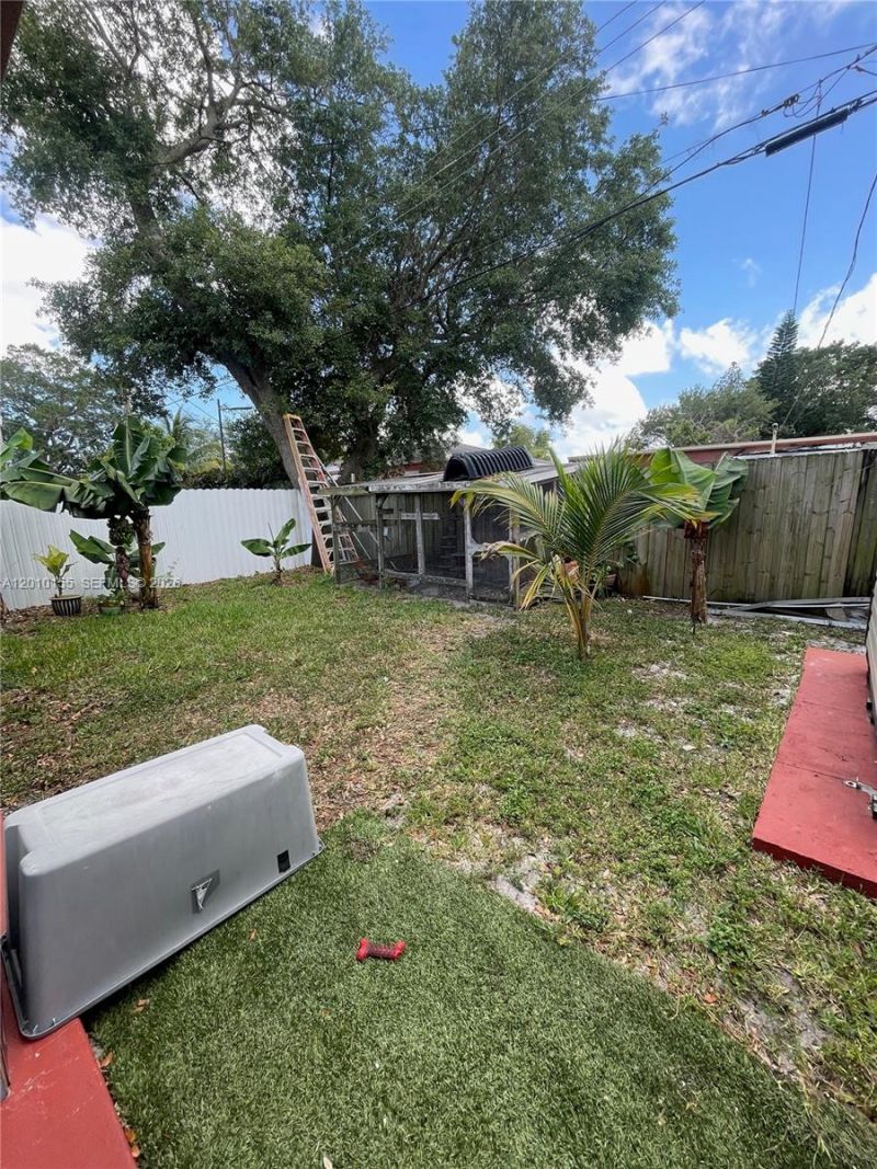 2144 NW 85th St, Miami, FL 33147 Photo