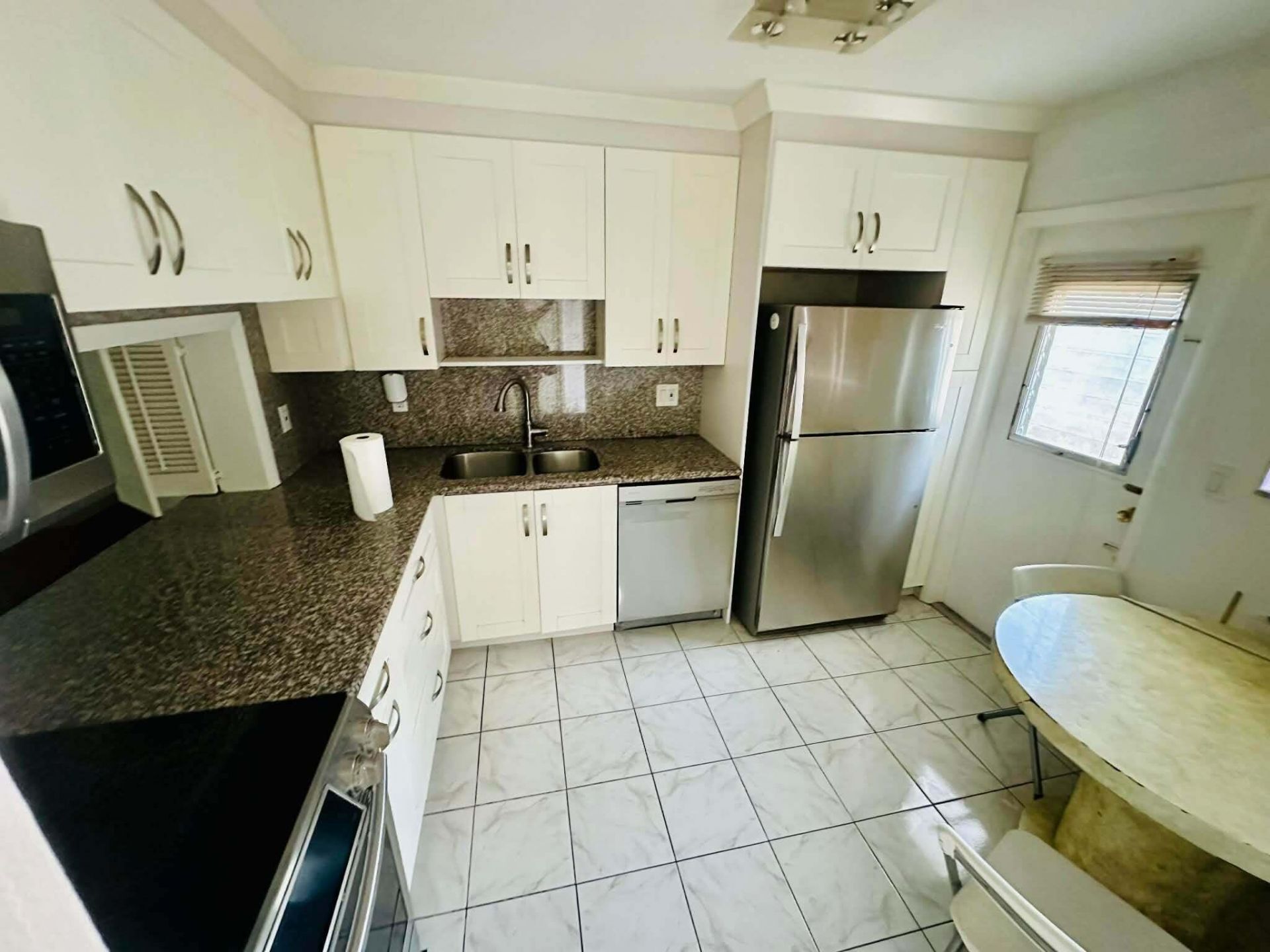 215 SE 3rd Avenue, Hallandale Beach, FL 33009 Photo