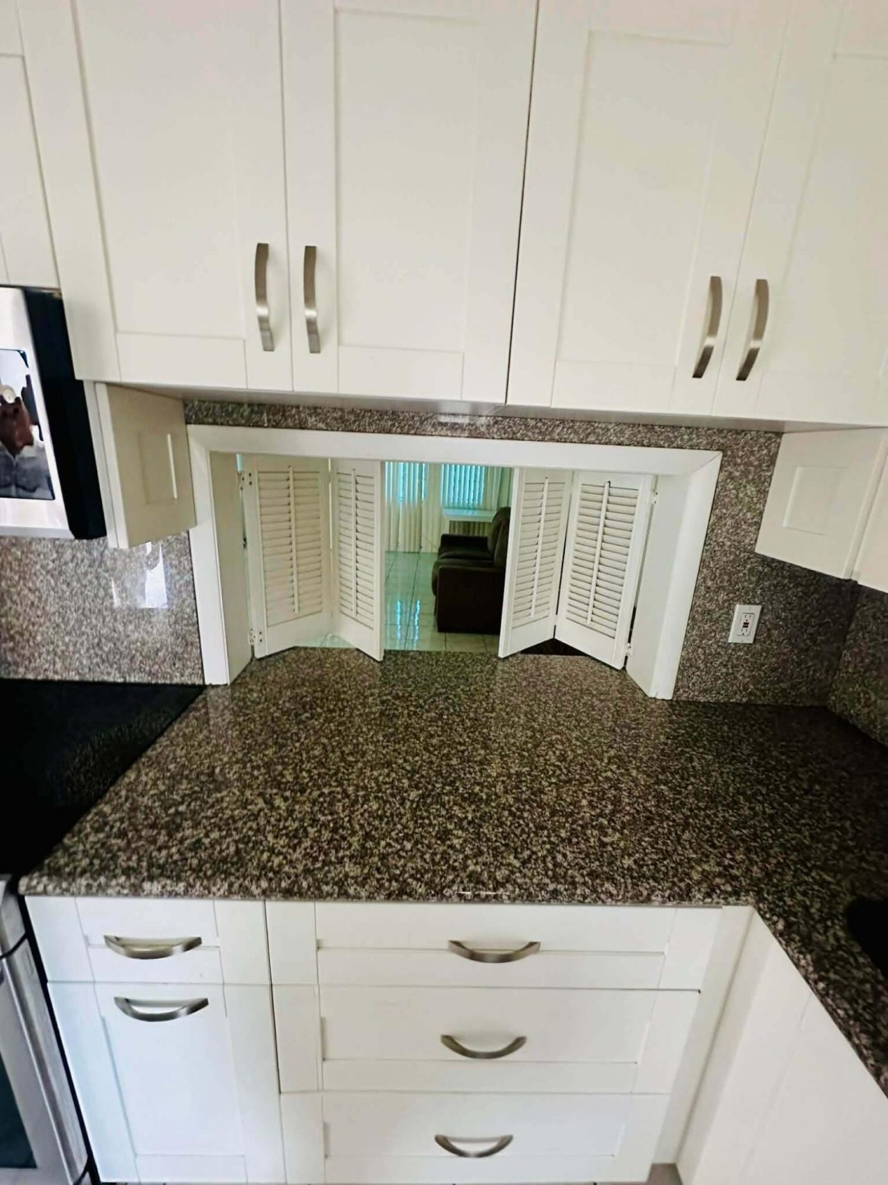 215 SE 3rd Avenue, Hallandale Beach, FL 33009 Photo