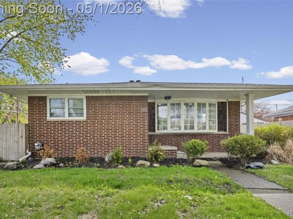 24620 Wood Street, St. Clair Shores, MI 48080