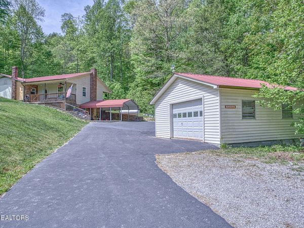 2952 Hanging Limb Hwy, Monterey, TN 38574