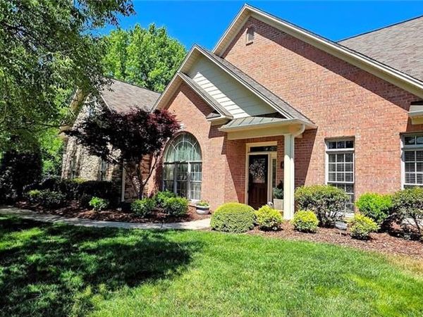 4106 Pennfield Way , High Point, NC 27262