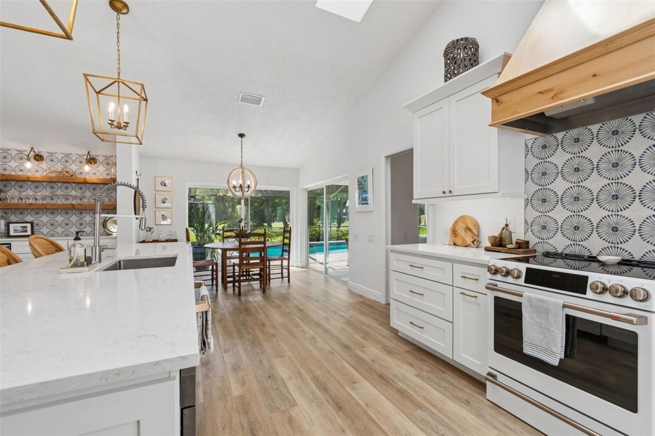 3337 Hyde Park Drive, Clearwater, FL 33761 Photo