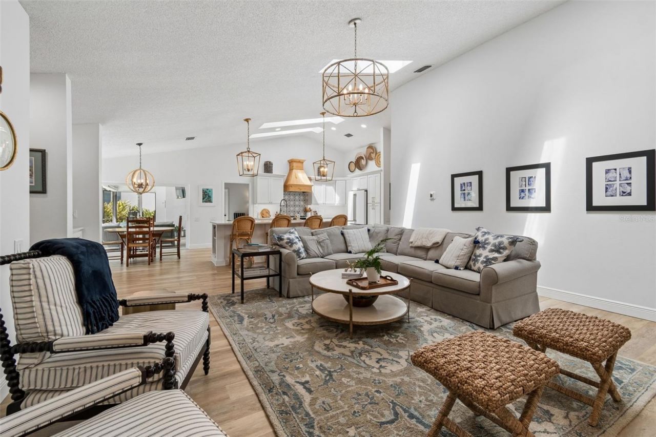 3337 Hyde Park Drive, Clearwater, FL 33761 Photo