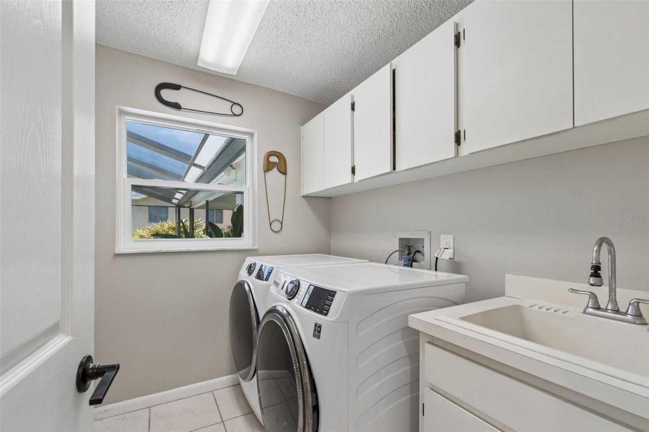 3337 Hyde Park Drive, Clearwater, FL 33761 Photo