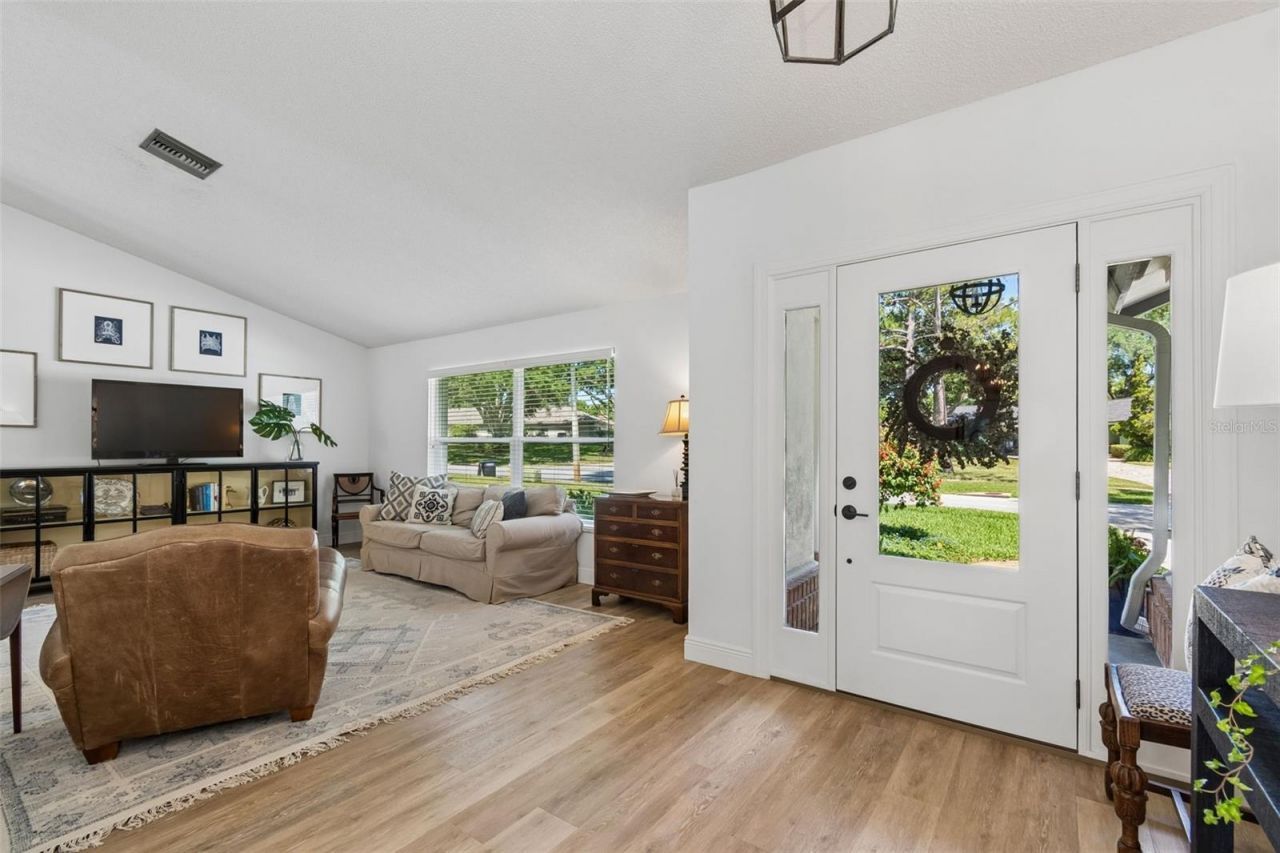 3337 Hyde Park Drive, Clearwater, FL 33761 Photo