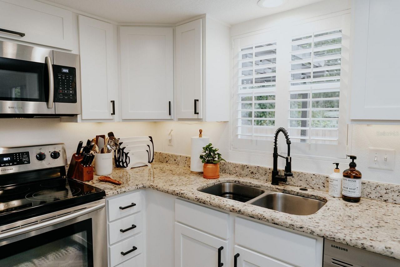 2472 Temple Street, Sarasota, FL 34239 Photo