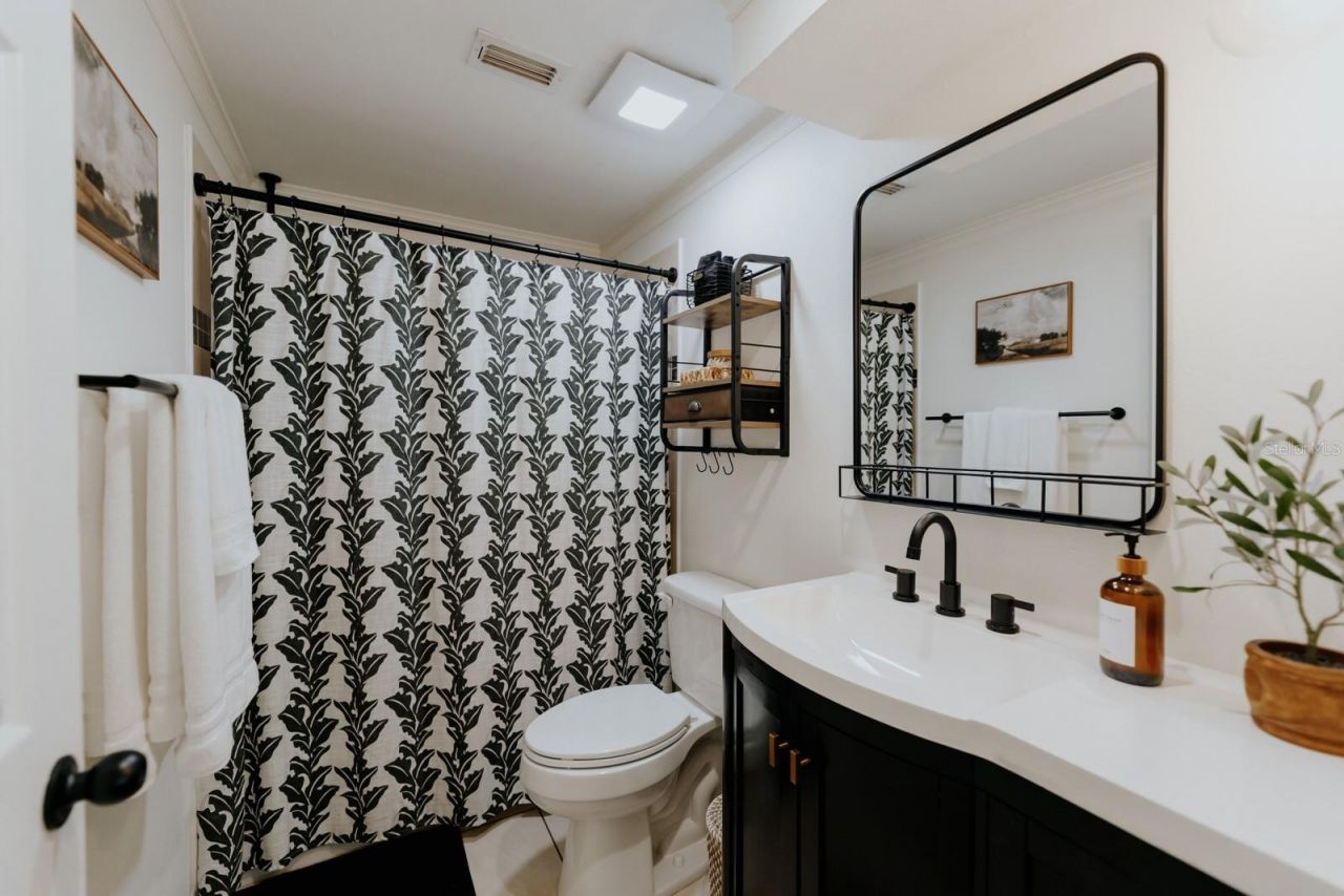 2472 Temple Street, Sarasota, FL 34239 Photo