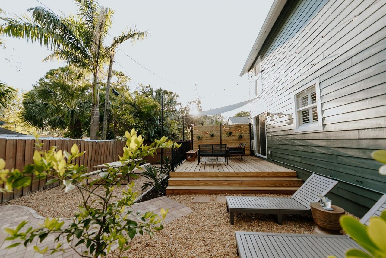 2472 Temple Street, Sarasota, FL 34239 Photo