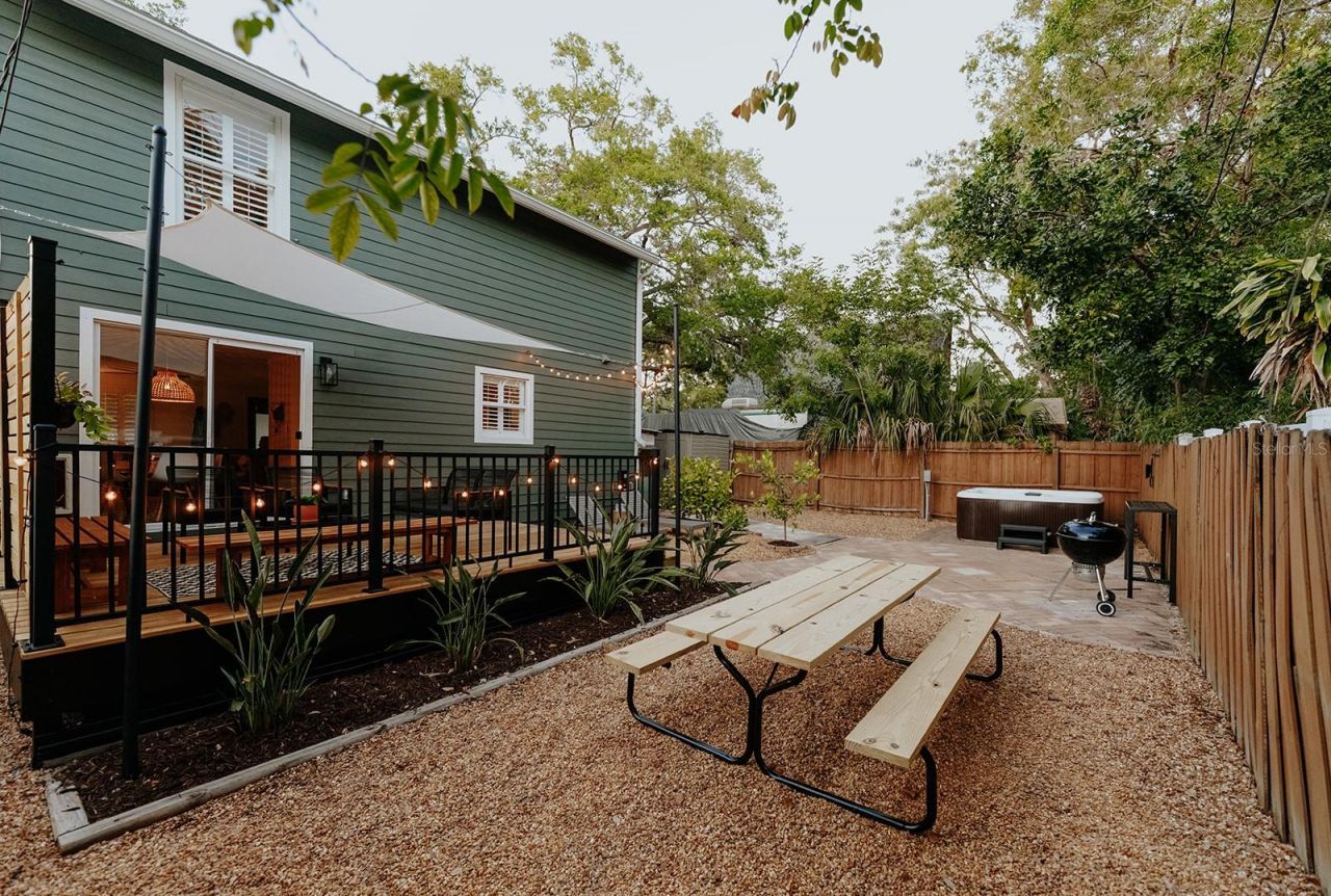 2472 Temple Street, Sarasota, FL 34239 Photo