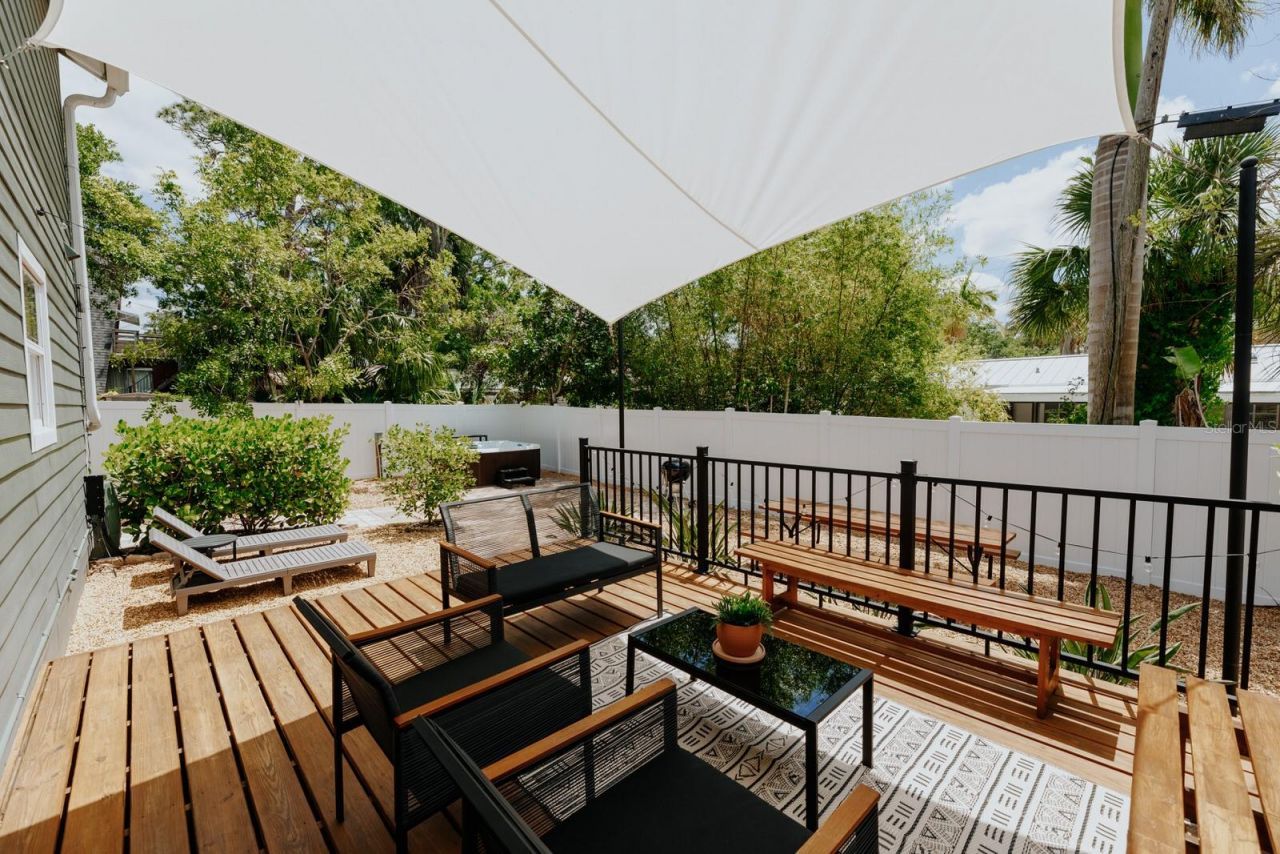 2472 Temple Street, Sarasota, FL 34239 Photo