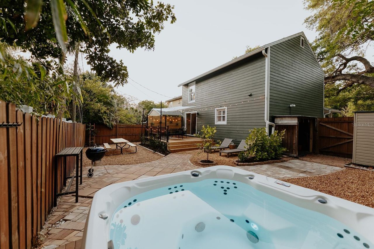 2472 Temple Street, Sarasota, FL 34239 Photo