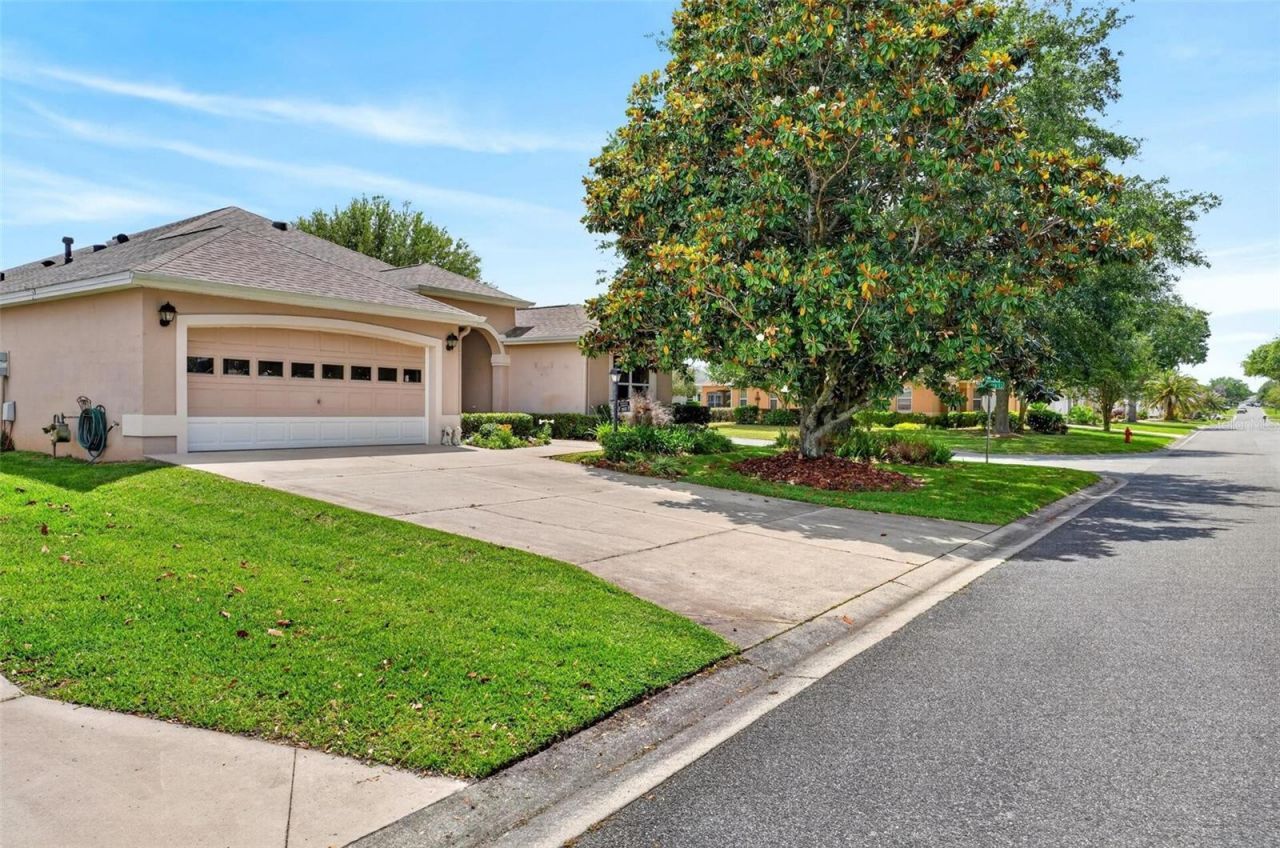 2612 Morven Park Way , The Villages, FL 32162 Photo