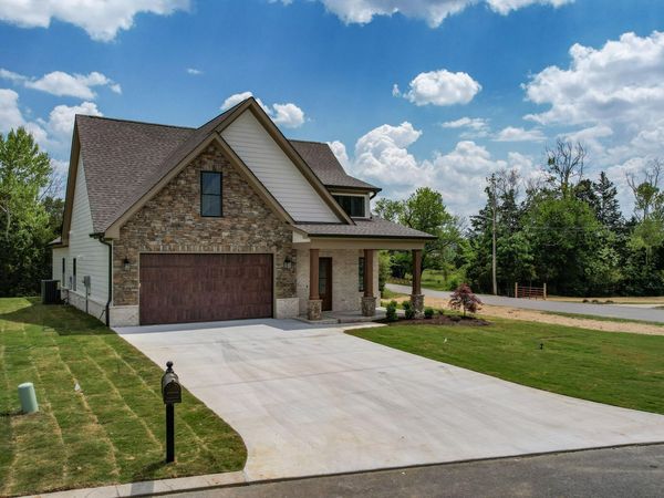 302 Kings Cove Court, Cleveland, TN 37312