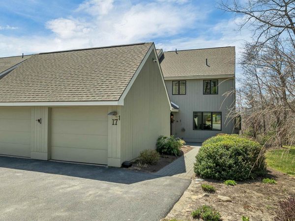 2 Mountain West Drive, Unit 17, Wolfeboro, NH 03894