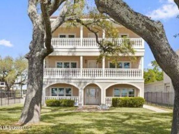 1100 E Beach Boulevard, Long Beach, MS 39560